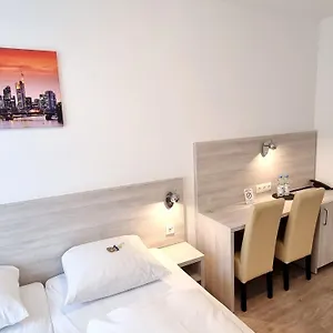 Adler Frankfurt 3*, Frankfurt am Main Duitsland